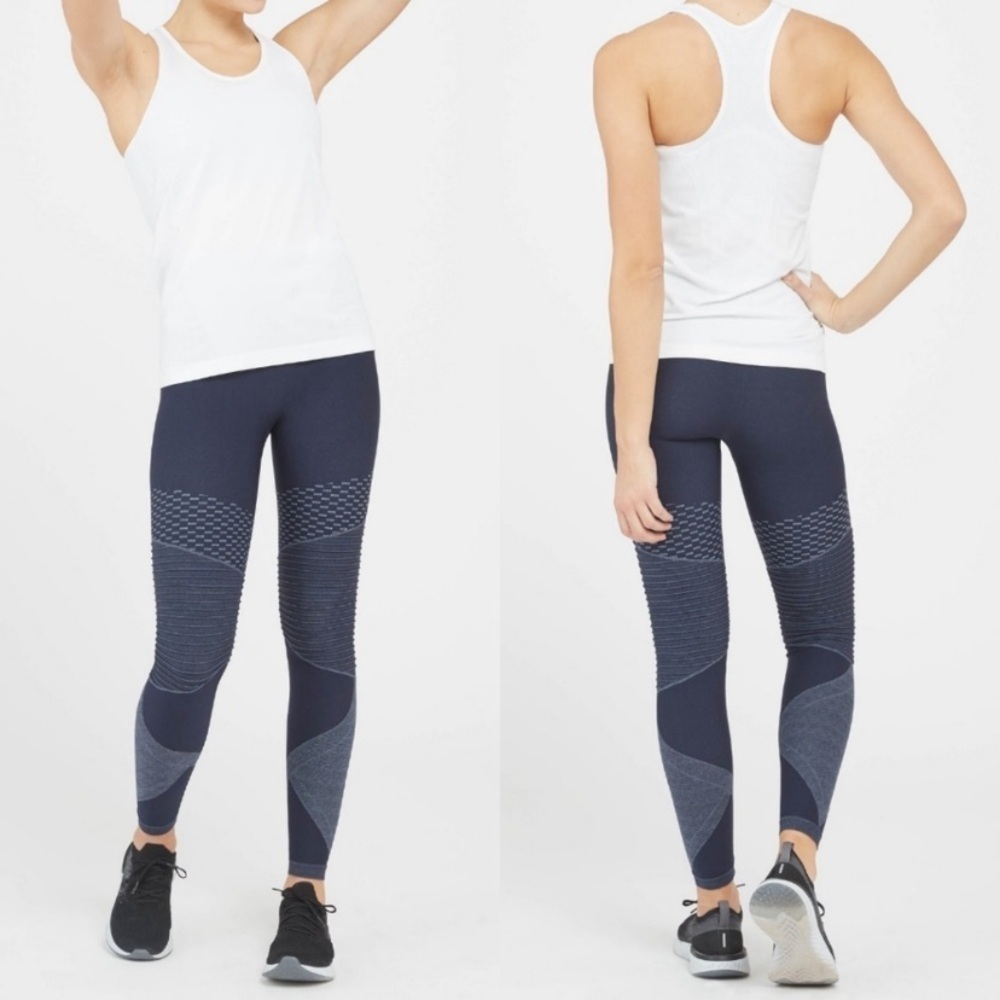 SPANX Look at Me Now Seamless Yoga Moto Leggings in Navy Indigo Sky Size Large
